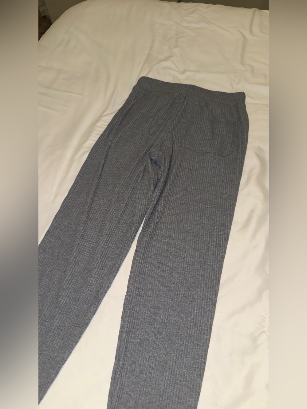 Alo Yoga Grey Joggers - Picture 6 of 6
